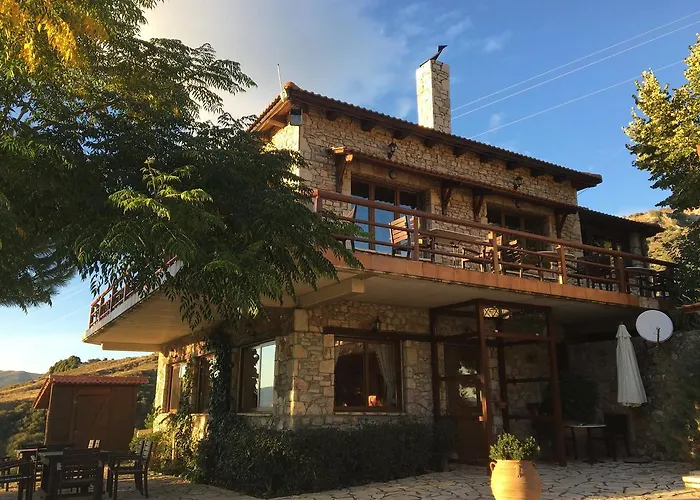 Georgio's V Hotel Kalavryta